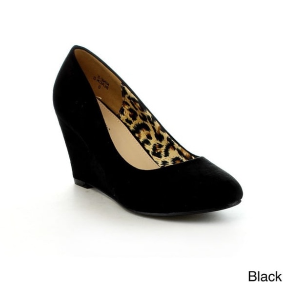 Bella Marie Shoes - Bella Marie Classic Almond Toe Slip on